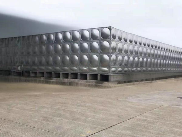 哪些因素會影響樓頂洛陽不銹鋼水箱的抗風能力？